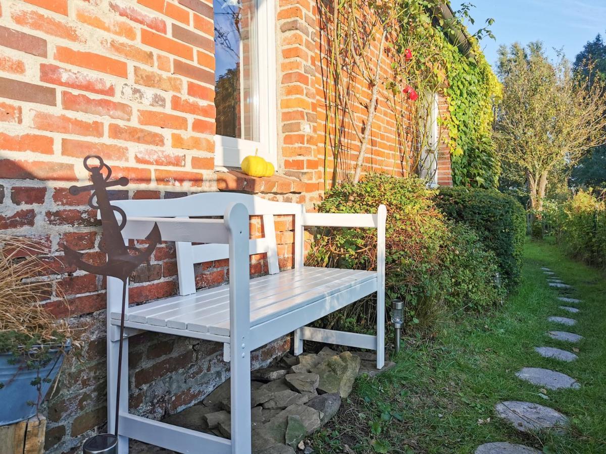 Ferienglueck An Der Nordsee Buche Deine Erdgeschoss-Ferienwohnung Mit Kamin Terrasse Und Eingezaeuntem Garten Fuer Unvergessliche Auszeiten Altfunnixsiel Kültér fotó