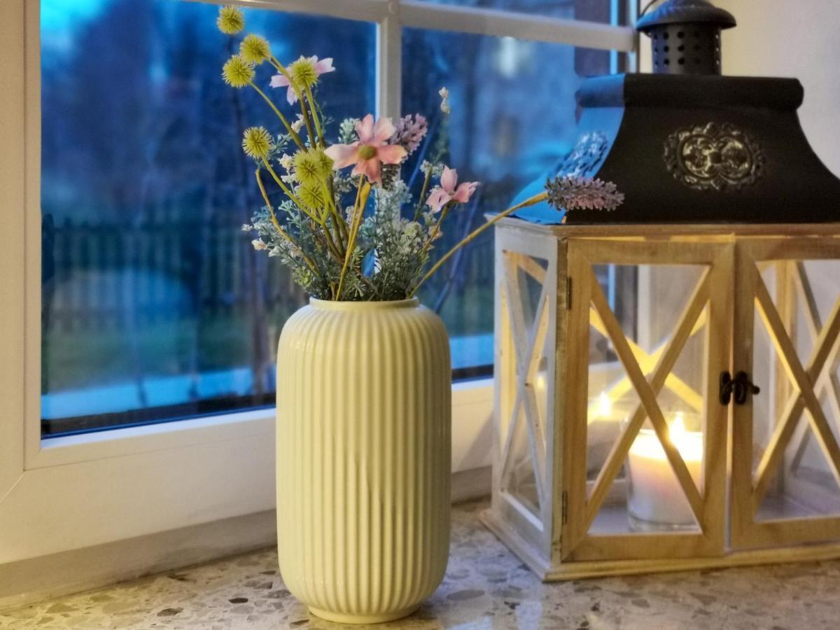 Ferienglueck An Der Nordsee Buche Deine Erdgeschoss-Ferienwohnung Mit Kamin Terrasse Und Eingezaeuntem Garten Fuer Unvergessliche Auszeiten Altfunnixsiel Kültér fotó