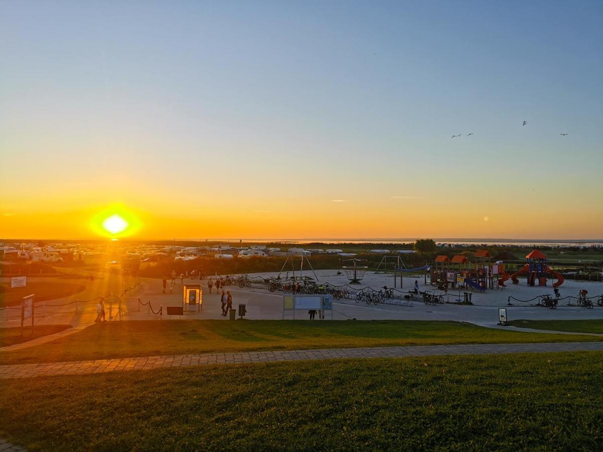 Ferienglueck An Der Nordsee Buche Deine Erdgeschoss-Ferienwohnung Mit Kamin Terrasse Und Eingezaeuntem Garten Fuer Unvergessliche Auszeiten Altfunnixsiel Kültér fotó