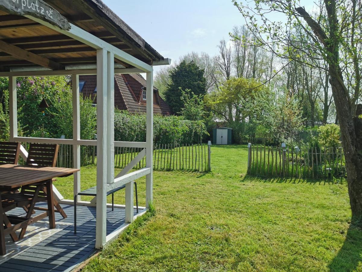 Ferienglueck An Der Nordsee Buche Deine Erdgeschoss-Ferienwohnung Mit Kamin Terrasse Und Eingezaeuntem Garten Fuer Unvergessliche Auszeiten Altfunnixsiel Kültér fotó