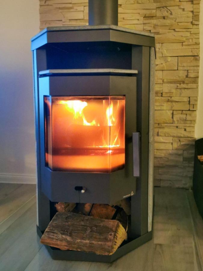 Ferienglueck An Der Nordsee Buche Deine Erdgeschoss-Ferienwohnung Mit Kamin Terrasse Und Eingezaeuntem Garten Fuer Unvergessliche Auszeiten Altfunnixsiel Kültér fotó