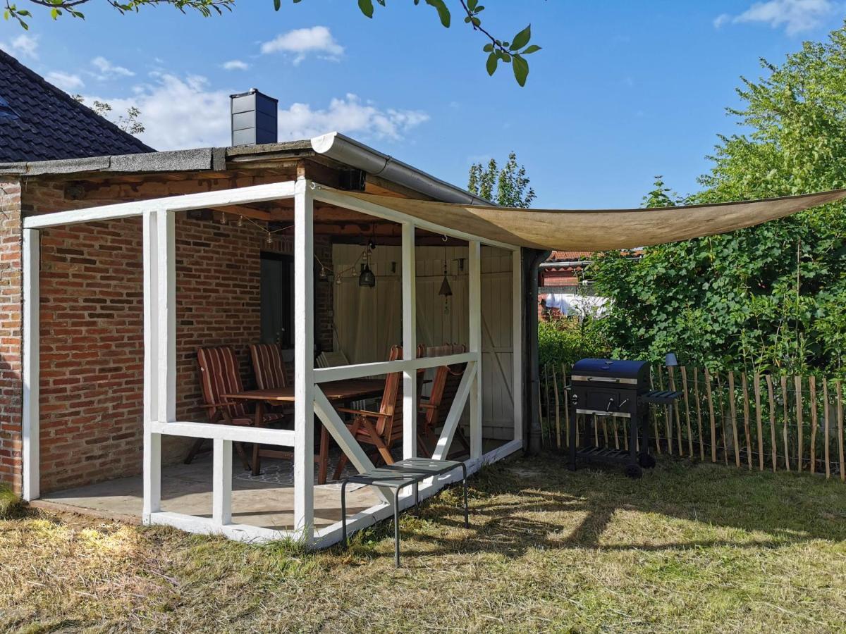 Ferienglueck An Der Nordsee Buche Deine Erdgeschoss-Ferienwohnung Mit Kamin Terrasse Und Eingezaeuntem Garten Fuer Unvergessliche Auszeiten Altfunnixsiel Kültér fotó