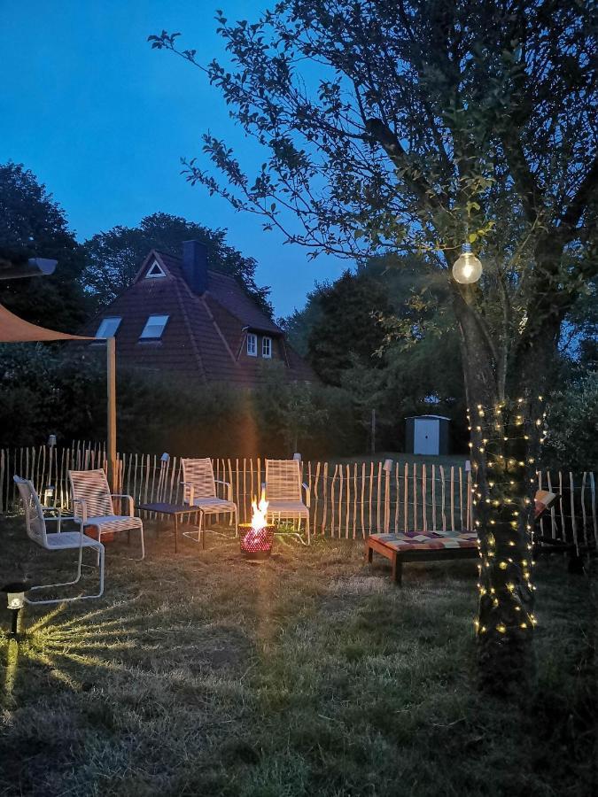 Ferienglueck An Der Nordsee Buche Deine Erdgeschoss-Ferienwohnung Mit Kamin Terrasse Und Eingezaeuntem Garten Fuer Unvergessliche Auszeiten Altfunnixsiel Kültér fotó