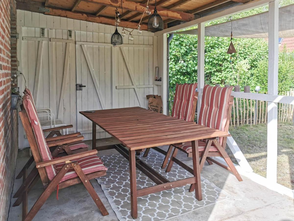 Ferienglueck An Der Nordsee Buche Deine Erdgeschoss-Ferienwohnung Mit Kamin Terrasse Und Eingezaeuntem Garten Fuer Unvergessliche Auszeiten Altfunnixsiel Kültér fotó